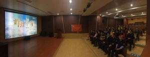 縱覽集團(tuán)組織觀看影片《厲害了，我的國(guó)》