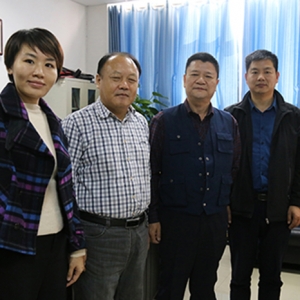 縱覽線纜集團副董事長徐洪虎走訪河南工學院，探討電線電纜人才培養(yǎng)機制 ... ... ... . ...