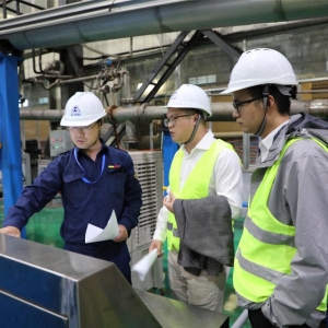 南寧先進技術育成中心專家組一行蒞臨縱覽集團調(diào)研指導