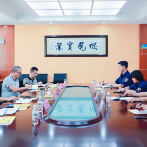 南寧市經(jīng)開(kāi)區(qū)黨工委書(shū)記、管委會(huì)主任何尚漢到我司調(diào)研走訪 ... ...